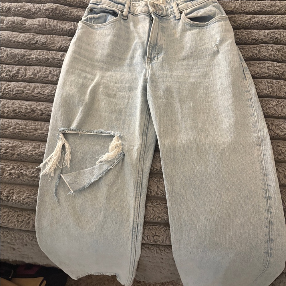 Abercrombie 90’s relaxed Jean high rise curve love